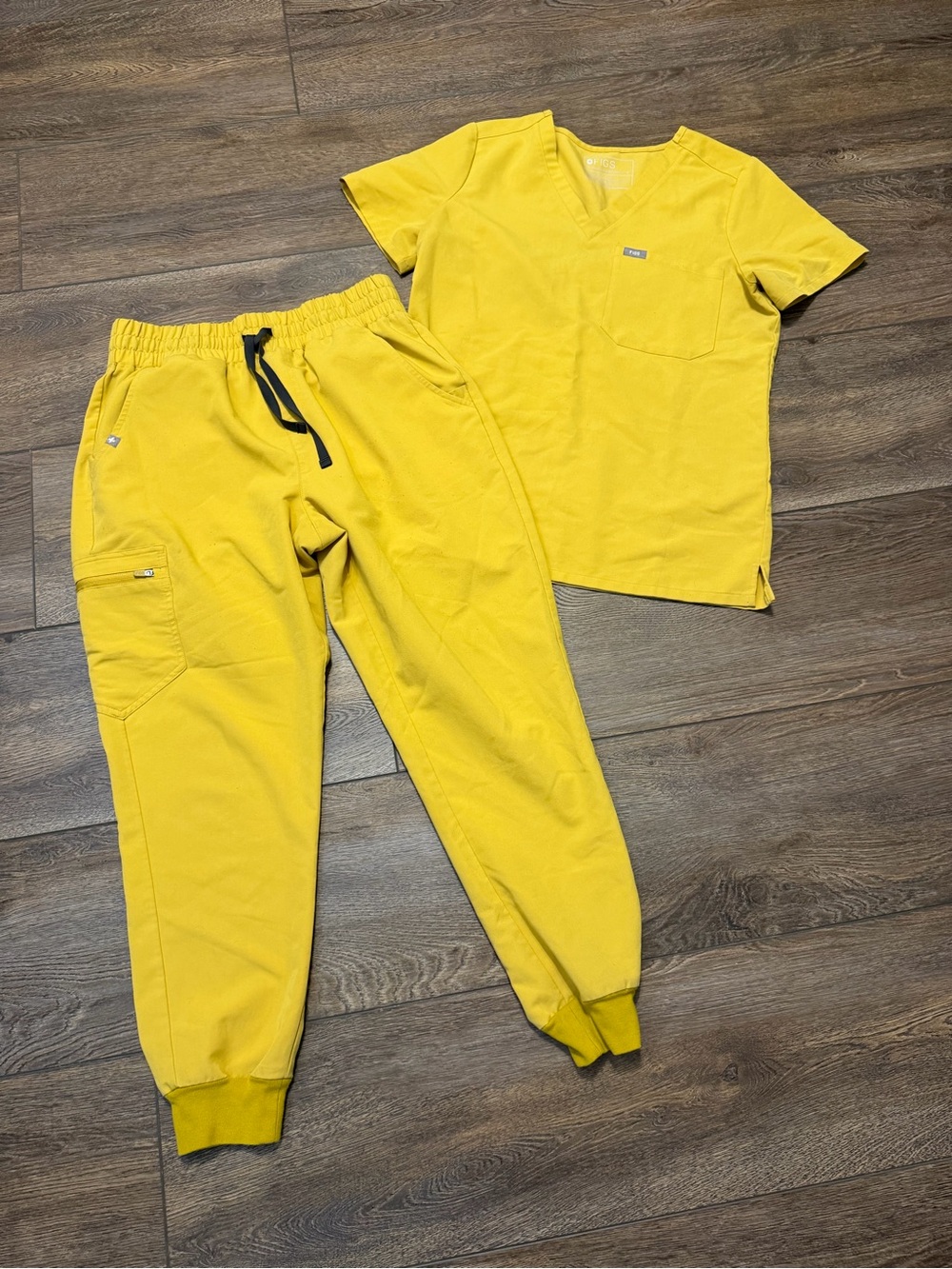 Figs Women's Yellow Scrub Top & Drawstring Jogger Set